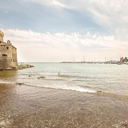 Awesome Apartment In Rapallo Ge With Kitchen SantʼAnna Exteriér fotografie